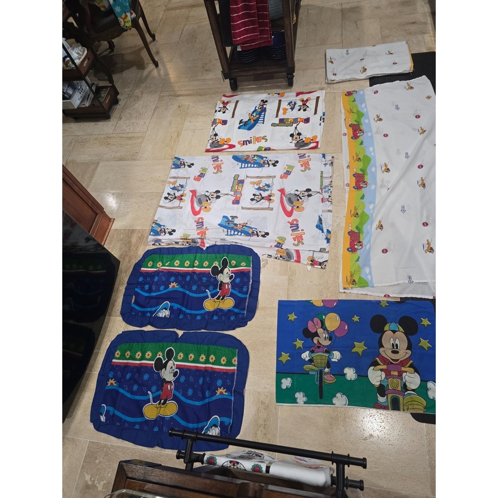 7 pc Set Disney Mickey Mouse Clubhouse Hanging Around Fitted‎ Flat Pillowcases
